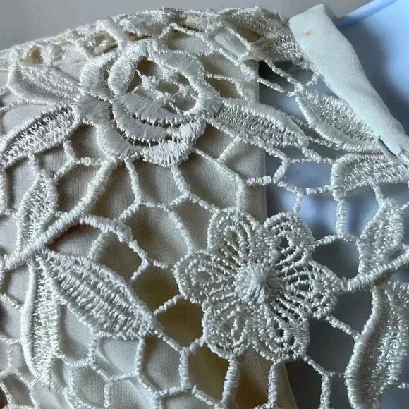 Miss Elliette Vintage Chiffon Lace Ivory Wedding Dress - Picture 12 of 14